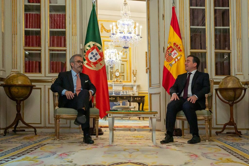 Albares y Rangel europeísta